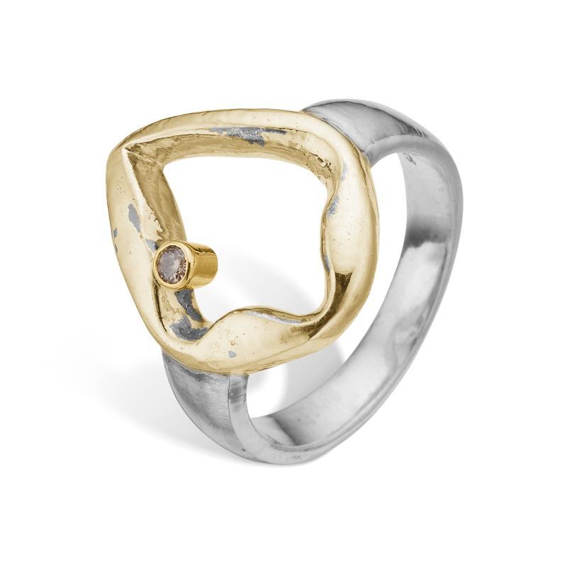 Lotus Golden Fusion Ring - Eksklusiv Smykkeoplevelse