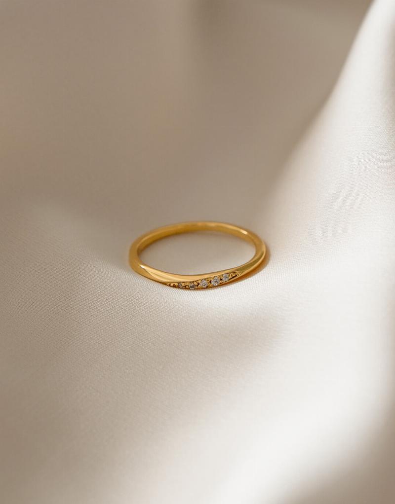 Leona - Guld Ring fra Jewel Box med hurtig levering