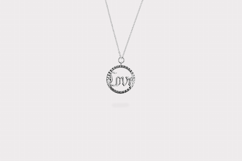 Ix Love Pendant i Sølv - Et Symbol på Kærlighed