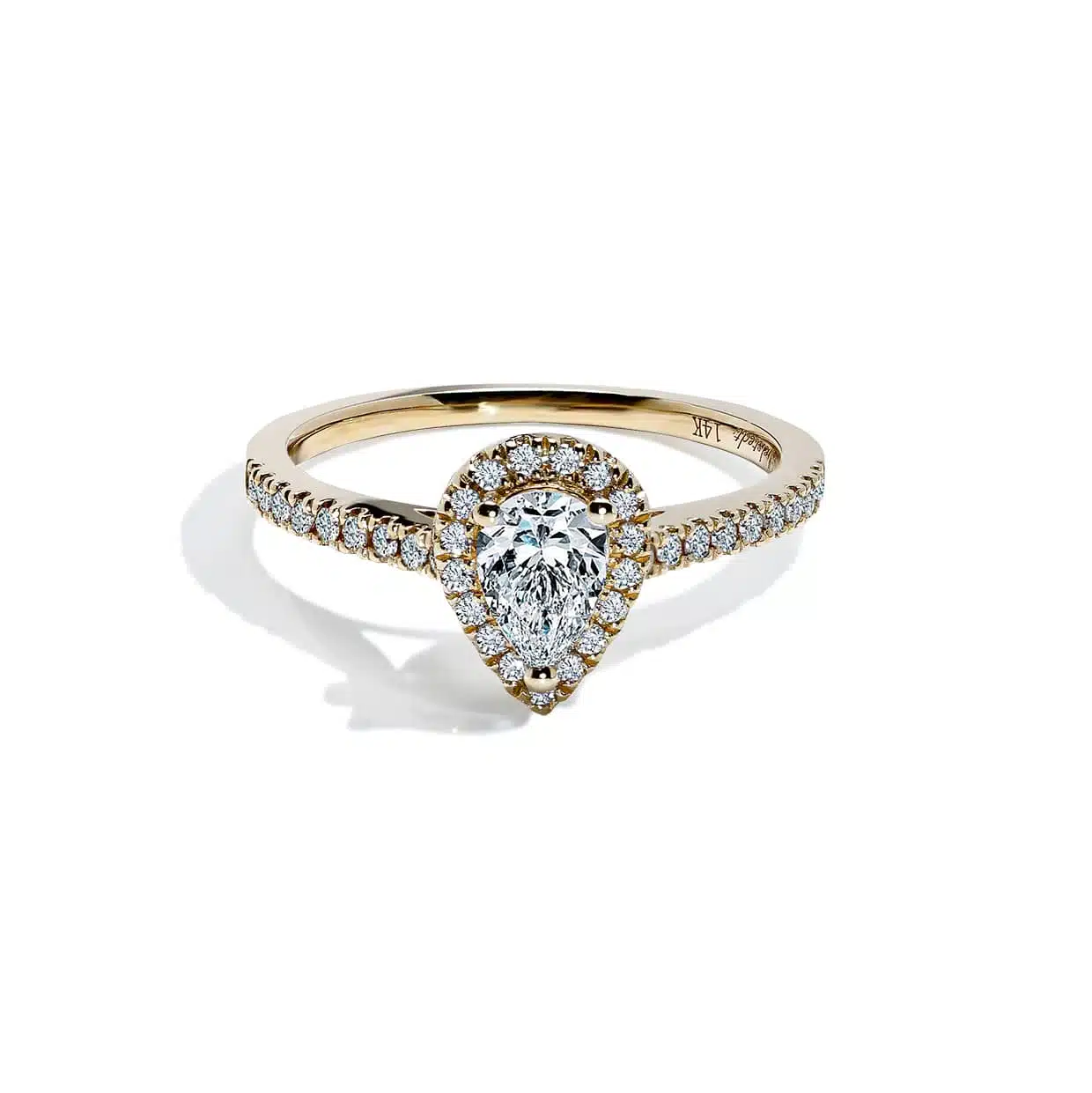 Hartford Forlovelsesring Med Pære Cut Safir Og Diamanter I Guld