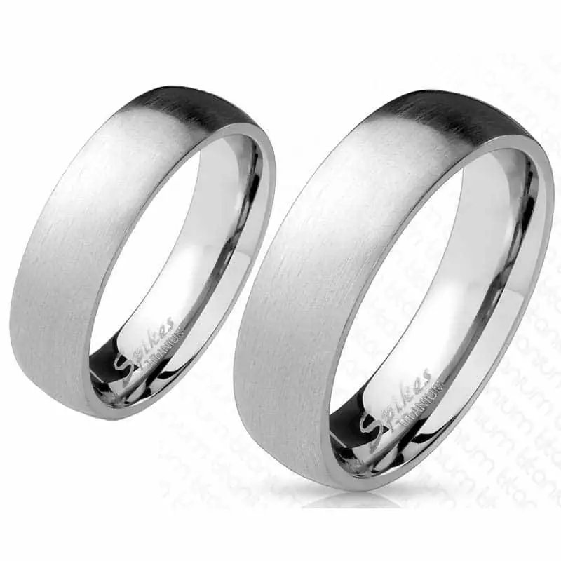 Titanium Ring med Matteret Overflade - Elegant Design