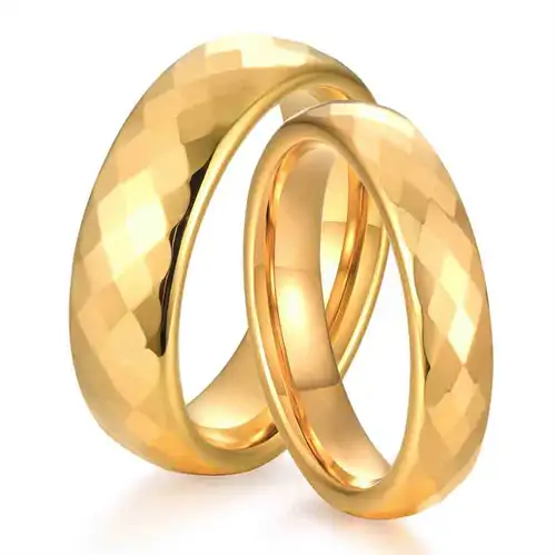 Erato Forlovelsesring i Forgyldt Tungsten - Fantastisk Glimt