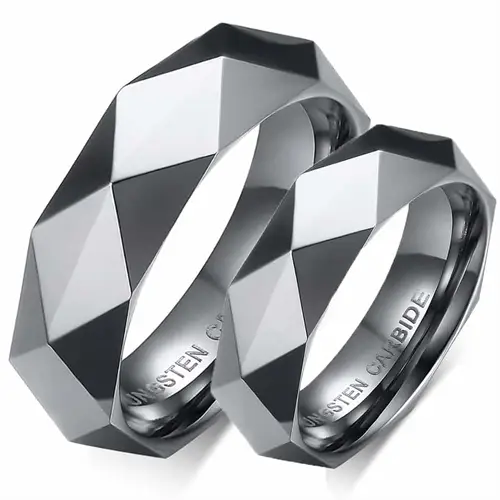 Facet Forlovelsesring i Tungsten - Elegant og Holdbar