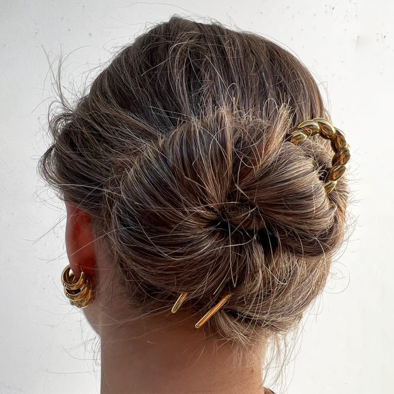 Twisted Hair Needle i 18K PVD-belagt rustfrit stål