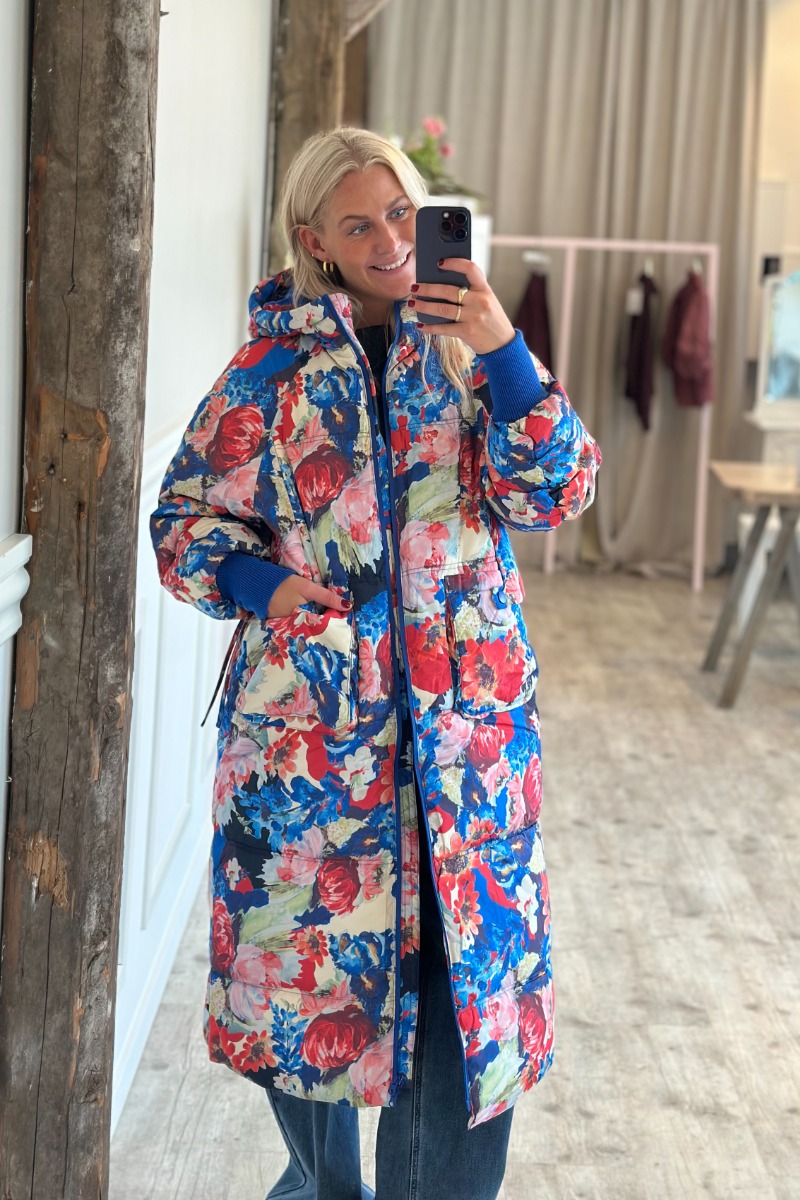 Yas - Similly Padded Coat med blomsterprint - Nyhed!