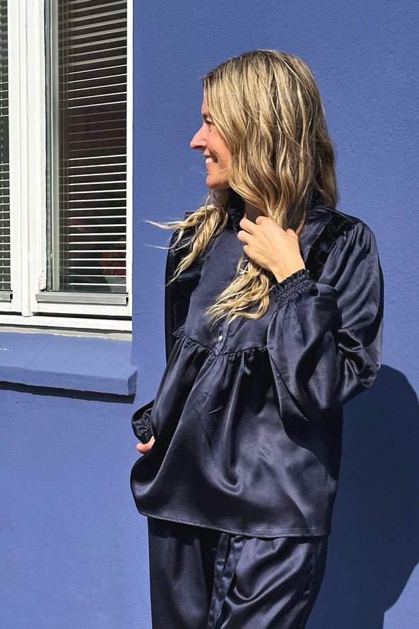 Continue - Bluse - Silke Shinny - Navy Blue
