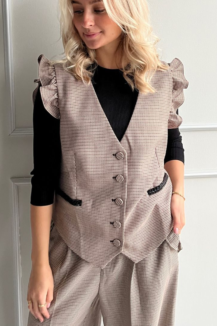 Stories From The Atelier Vest - Sand Check - Ammevenligt Tøj