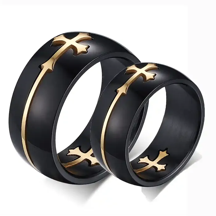 Elegant Forlovelsesring med Forgyldt Kors - Hurtig Levering!