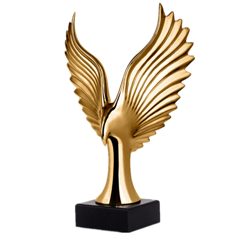 Guld Ørn Statue fra Luigi Ricci - Stilsikker Dekoration