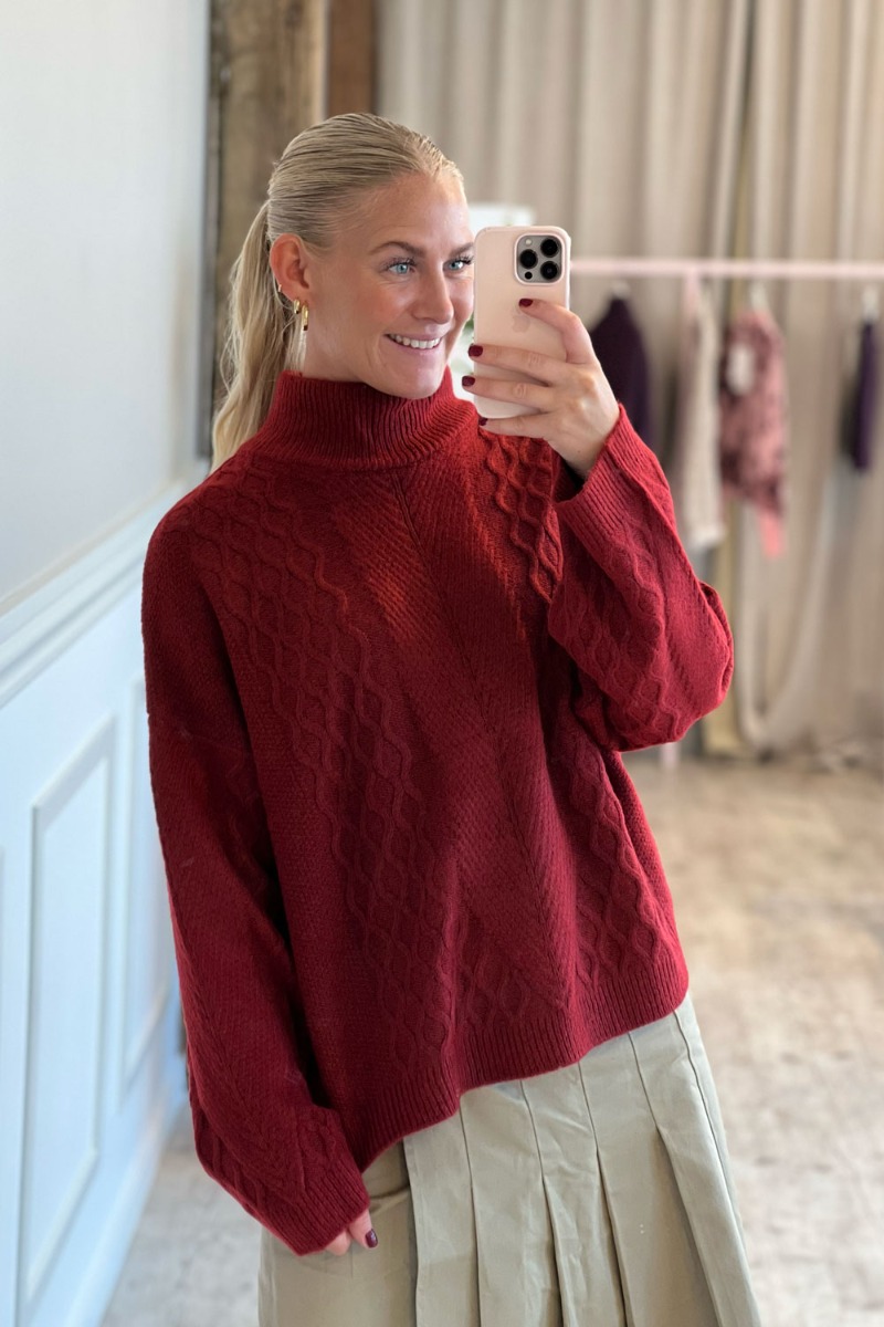 Ichi - Strik - Mylle - Red Dahlia - Nyhed med højt hals