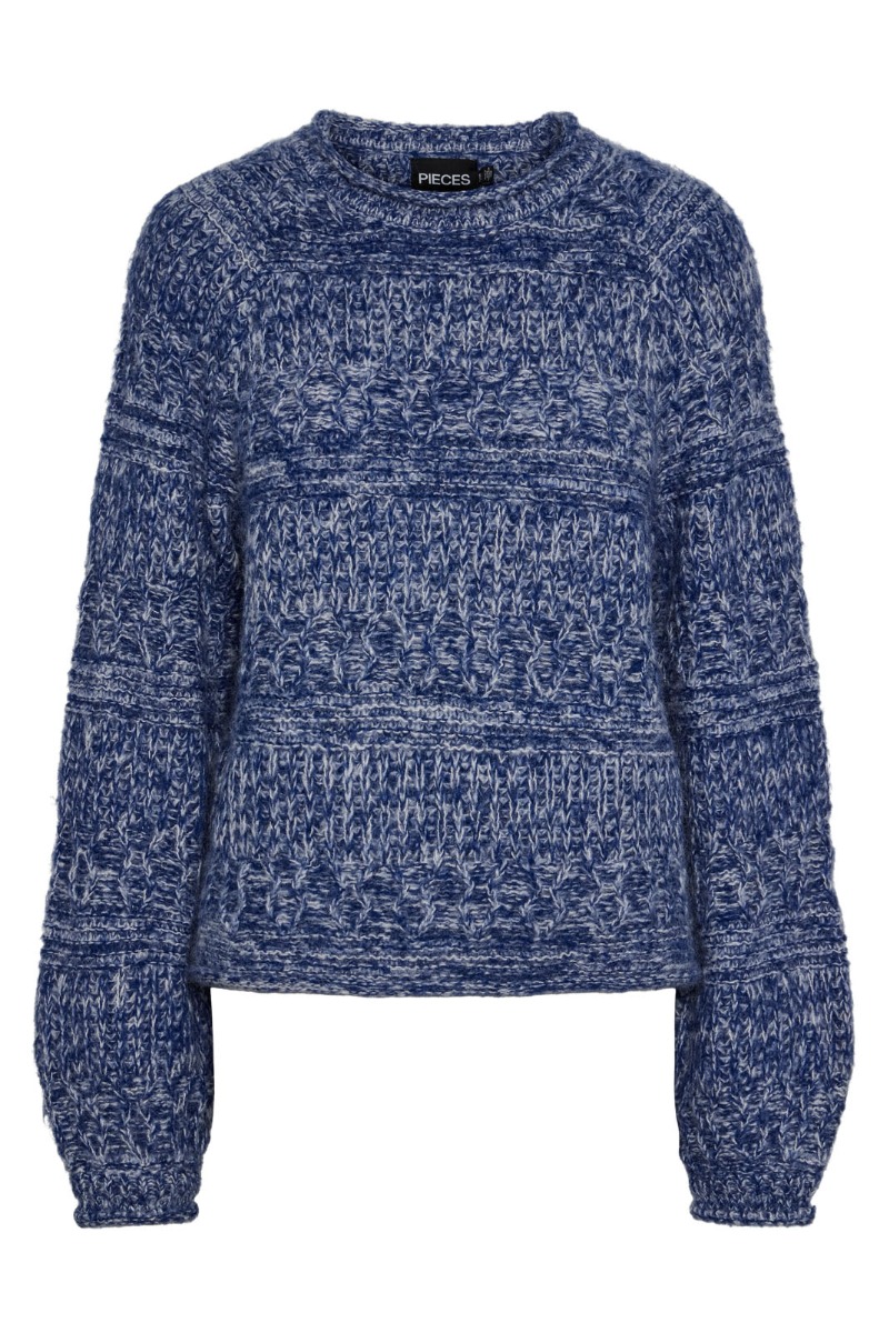 Stilfuld strikbluse fra Pieces - Bellwether Blue tilbud