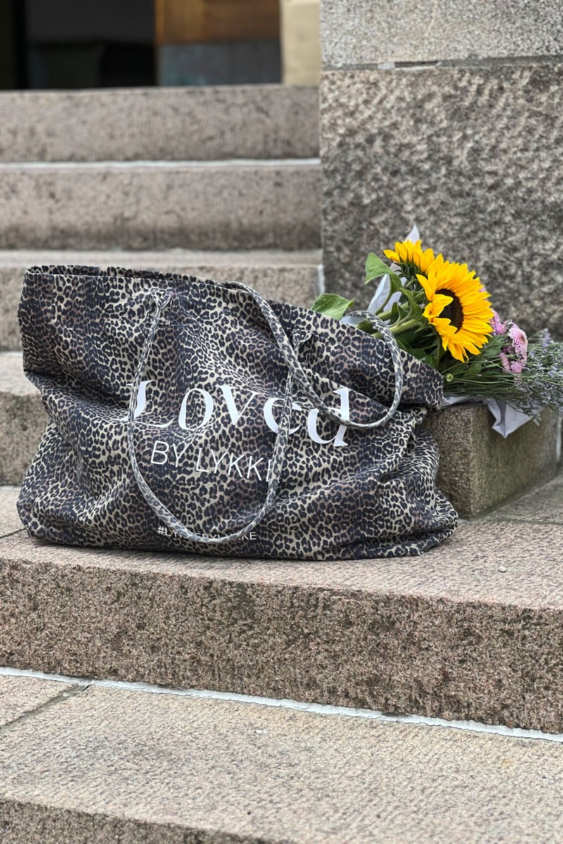 Loved By Lykke X Pieces - Stort Totebag - Blackleopard