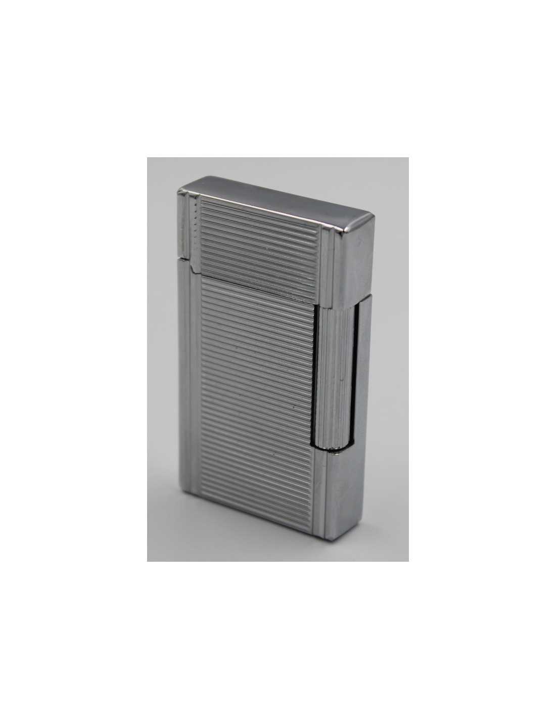Elegant Sølv Lighter med Striber – Kvalitet fra Sky