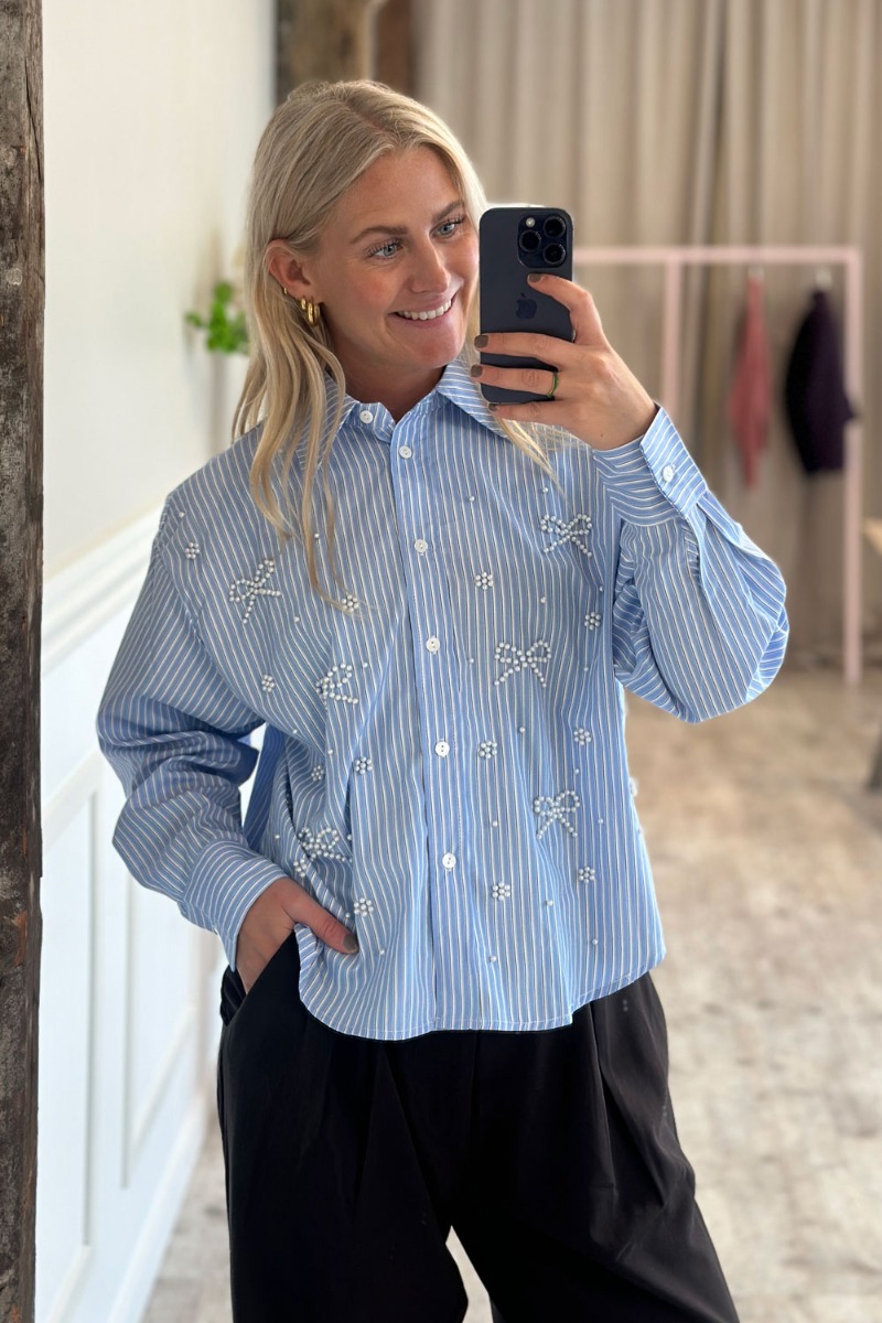 A-view - Lucie Skjorte - Lyseblå/Hvid Stribe - Nyhed