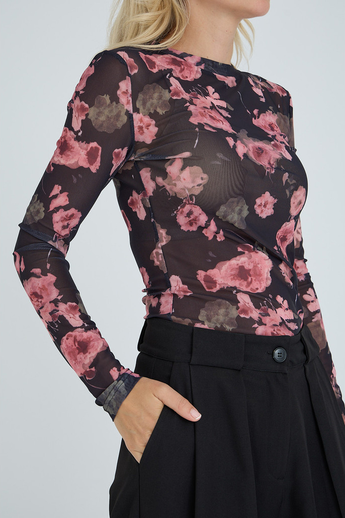 A-view – Bluse i silke med blomsterprint – Nyhed