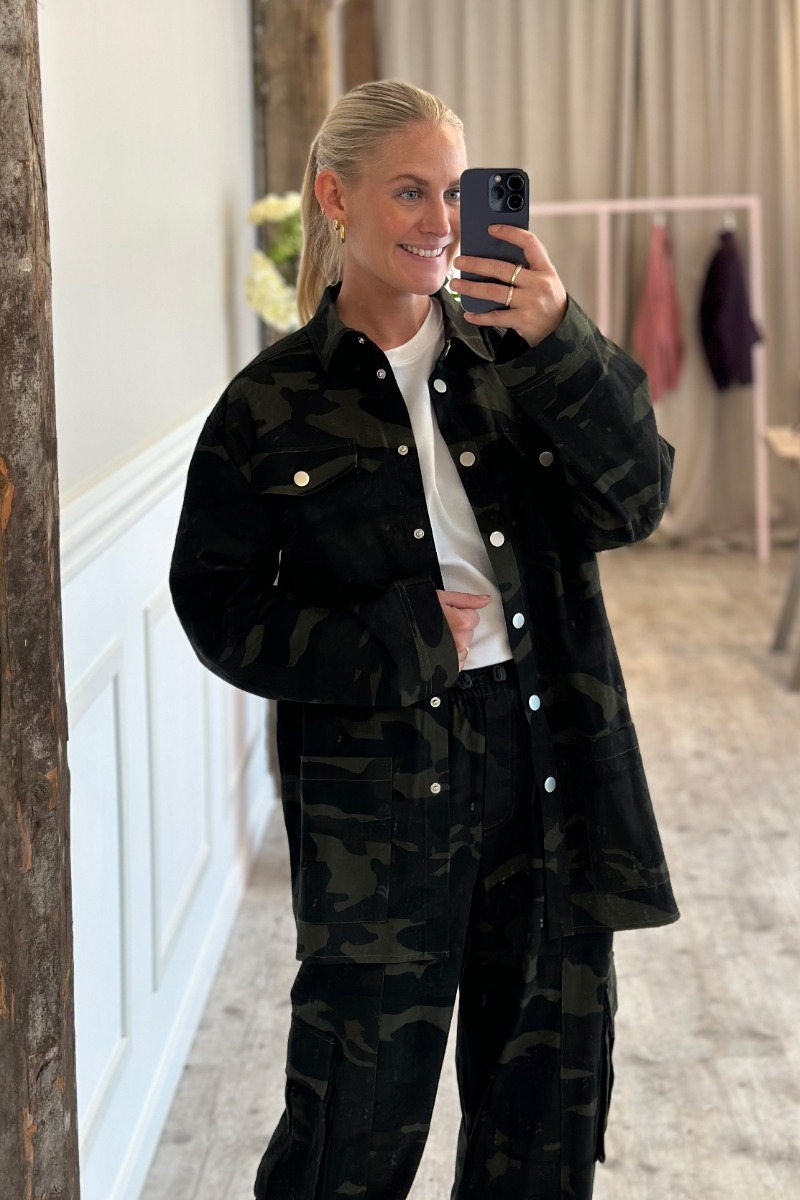 A-view - Camo Jakke i Armyblack - Nyhed!