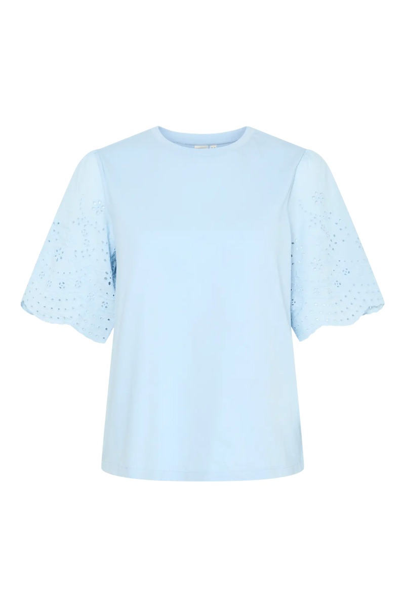 Yas - T-shirt - Lex Ss Top W Emb Sleeves - Clear Sky