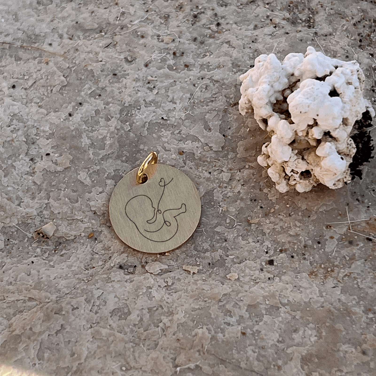 Jordemoder Halskæde - Baby Med Navlestreng Hjerte Design