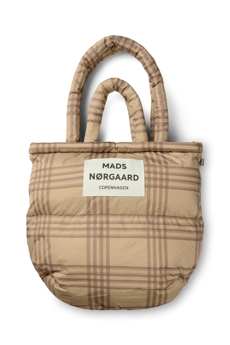 Mads Nørgaard - Taske - Light Ripstop Pillow Aop Bag - Cornstalkcocoa Brown