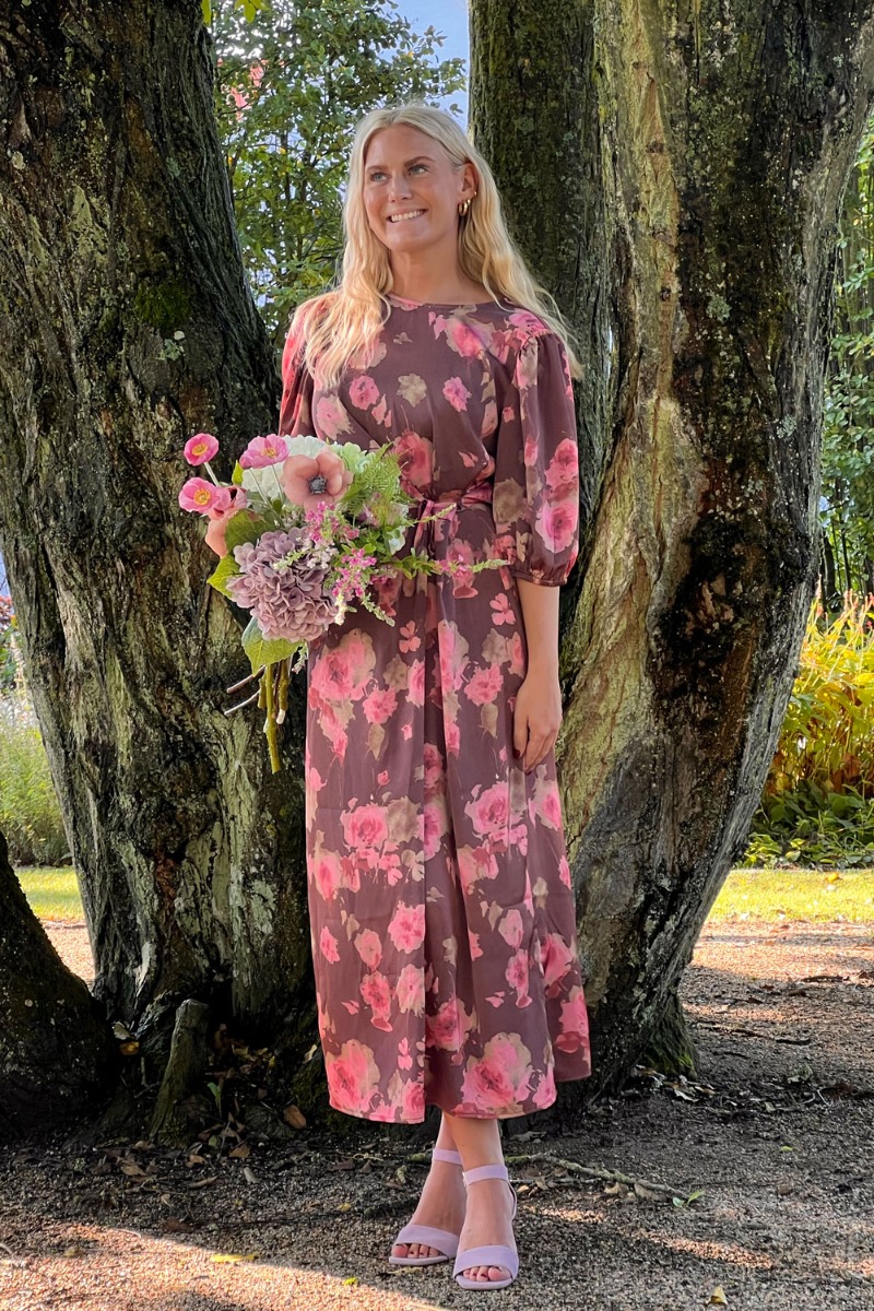 Loved By Lykke - Kjole - Tilde Dress - Brown Flower