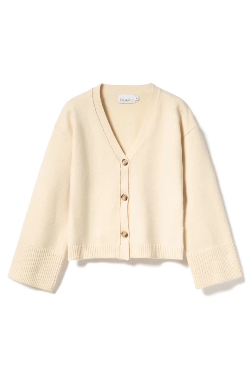 Noella - Cardigan i lys nuance med knapper