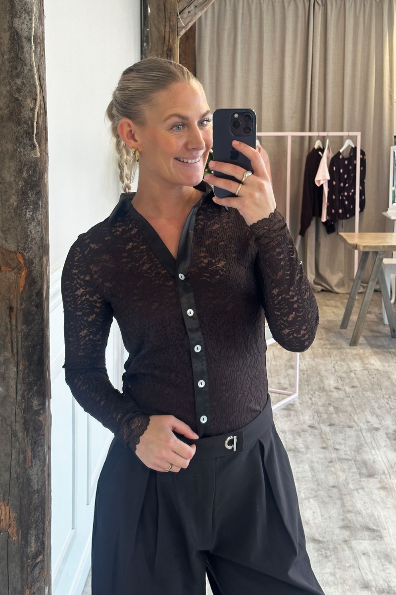 Nümph - Bluse i sorte blonder - Nulive Shirt - Black Coffee