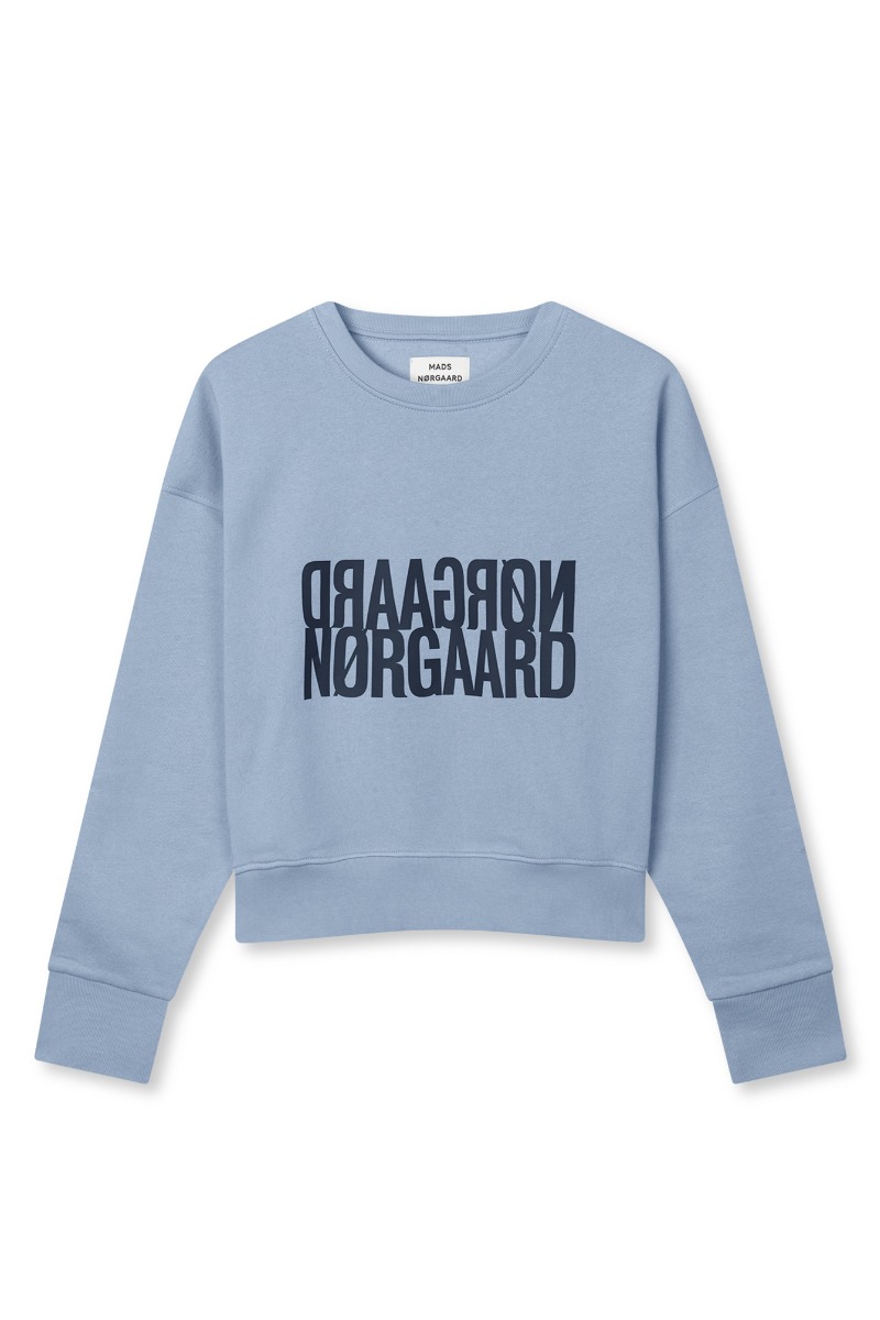 Mads Nørgaard - Faded Denim Sweatshirt på tilbud!