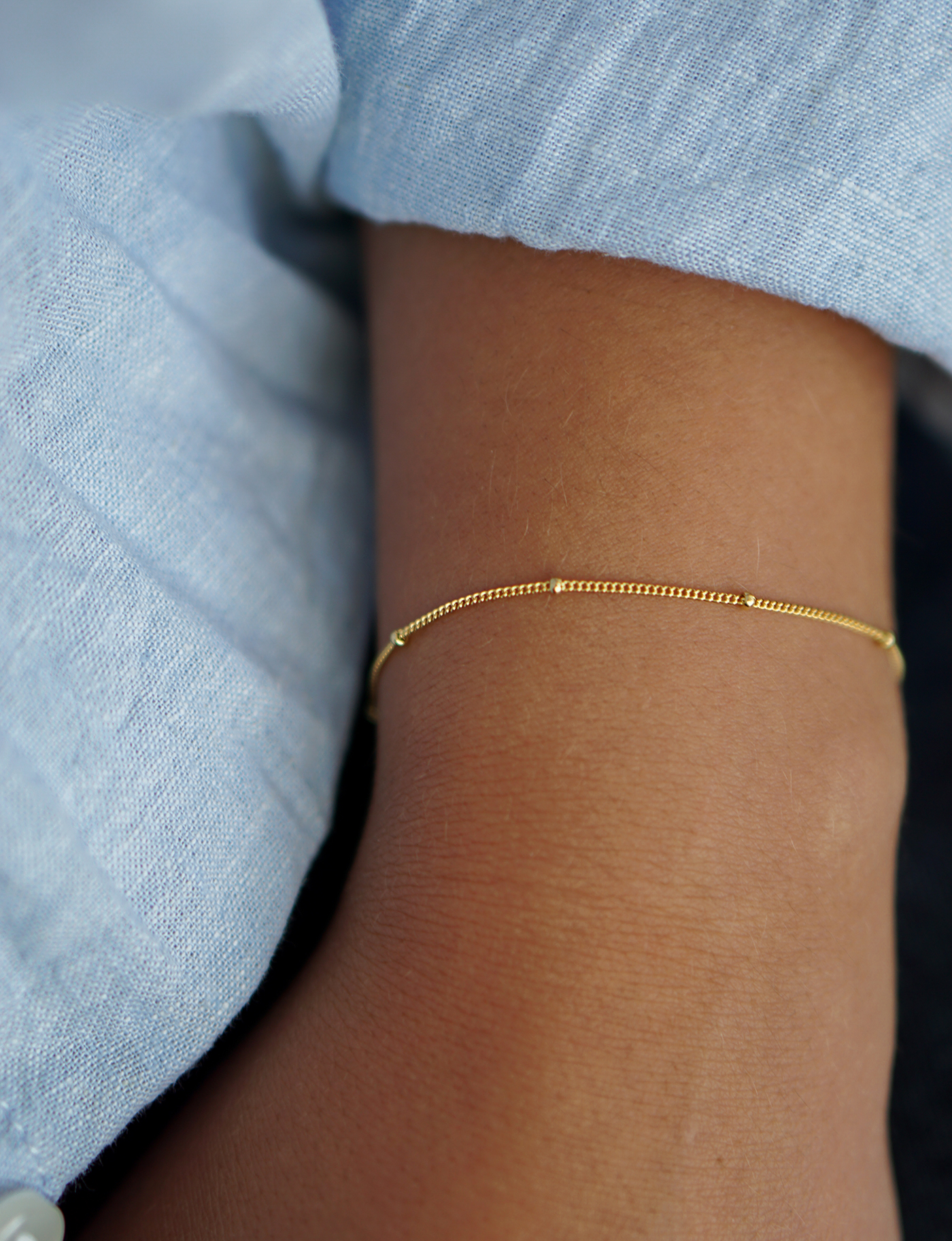 Mara - Elegant Guld Armbånd til Black Friday Tilbud