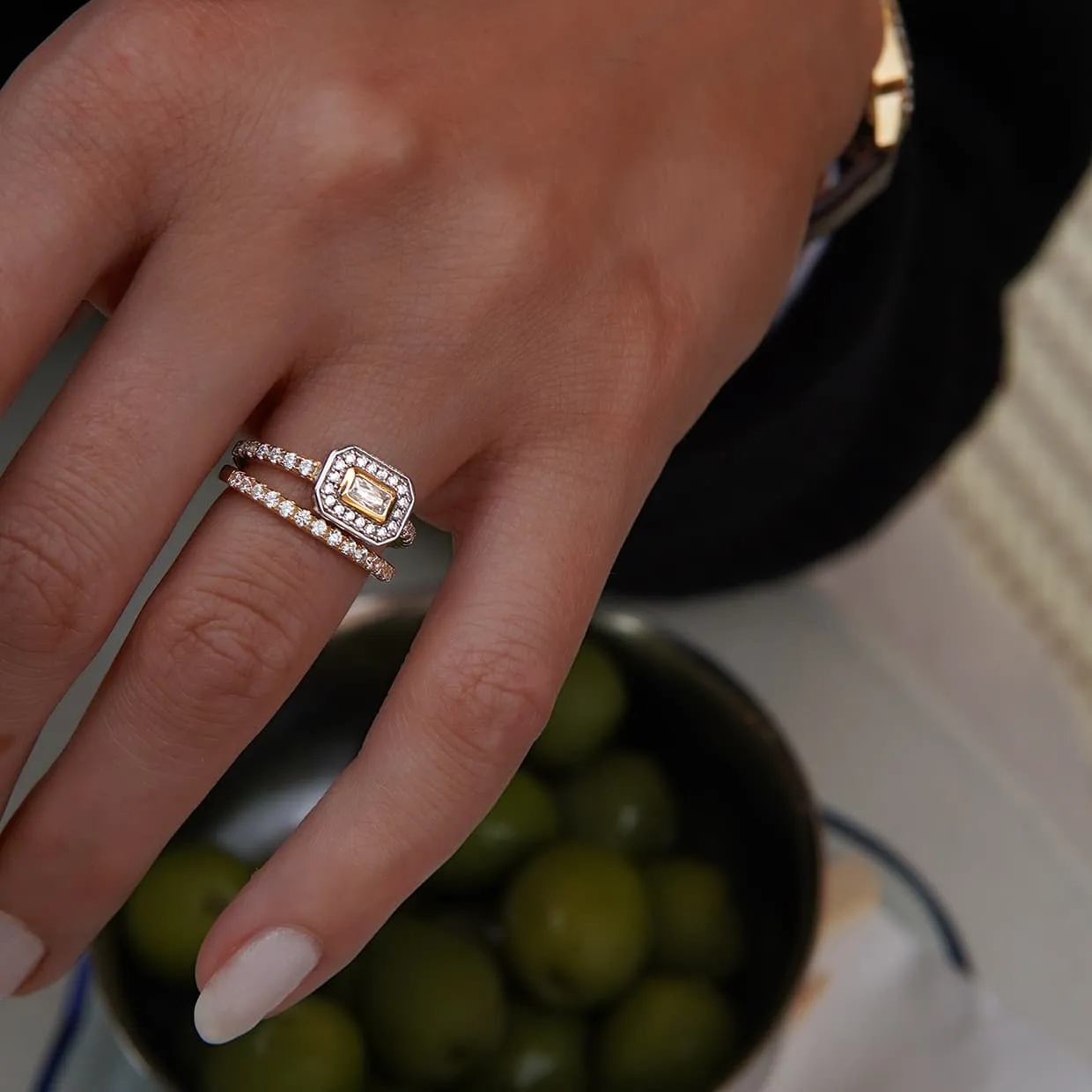 Abelstedt A Emerald Ring - Elegant Cocktailring til Gaver