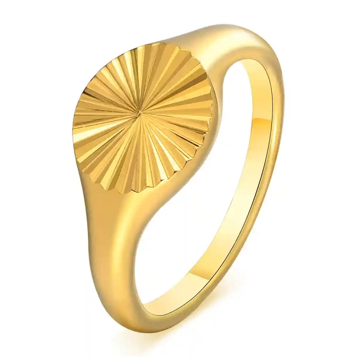 Solglimt Forgyldt Ring i Ædelstål - Elegance til Dit Look