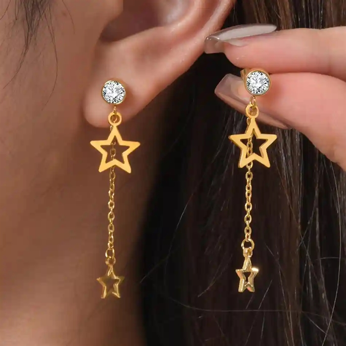 Stjernedrop ørering i forgyldt stål – Elegant design