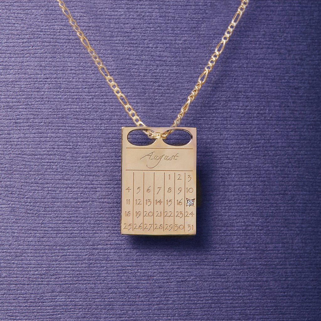 Dateplate Vedhæng Og Halskæde 50 Cm - 18 Karat Sterling Sølv Med Diamant