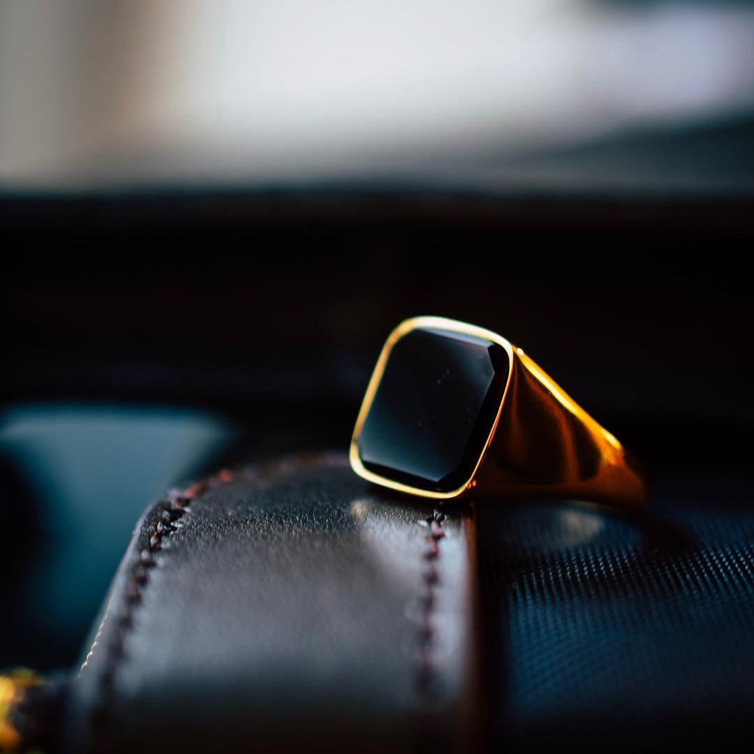 Black Onyx Signet Ring Guld - Str 11 - Herre - Northern Legacy